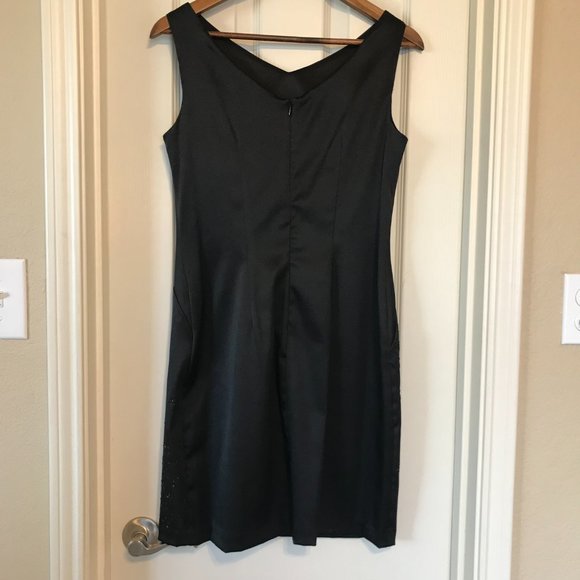 Cocktail Dress with Sparkly Appliqué - Picture 6 of 12